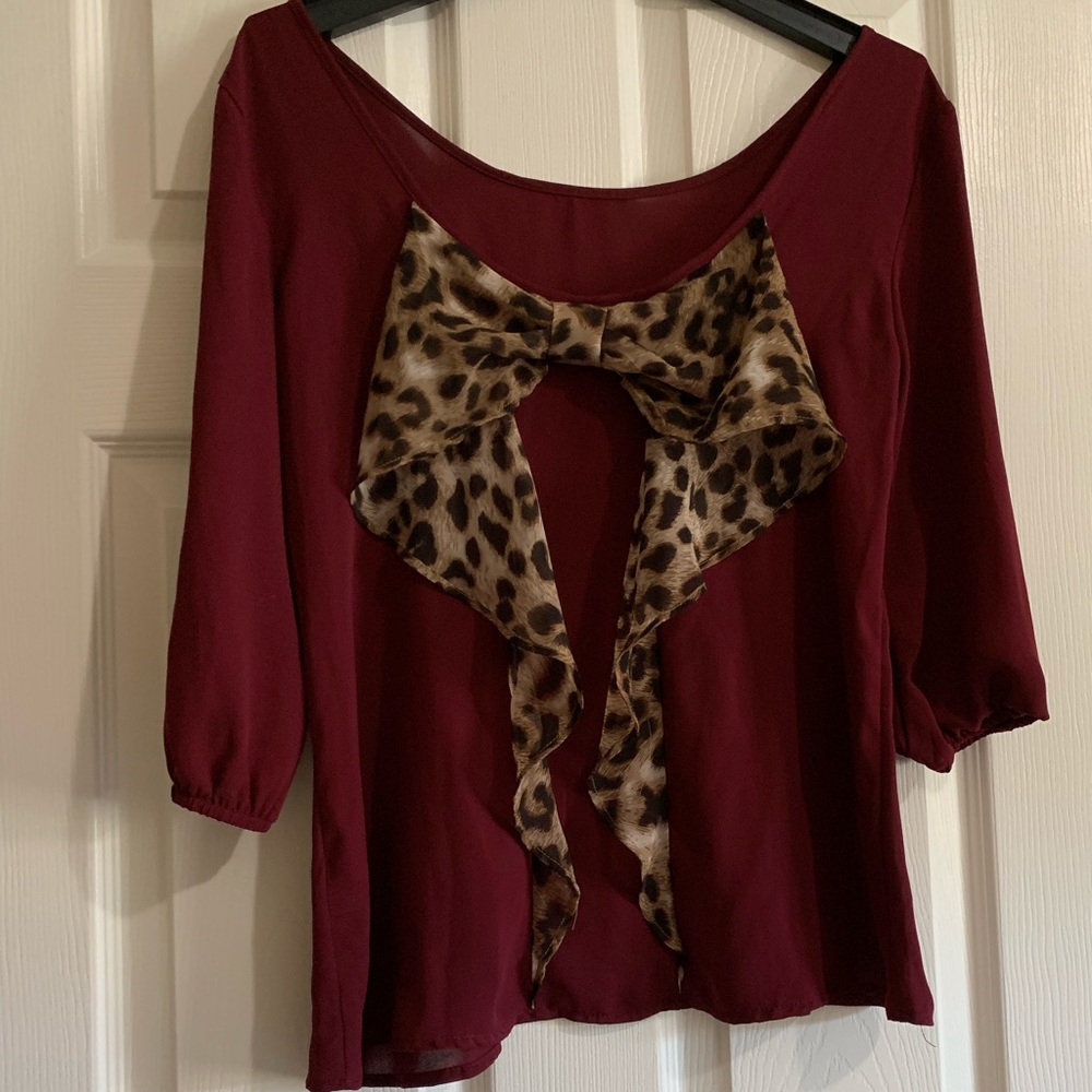 Leopard bow, low back burgundy blouse 🔥